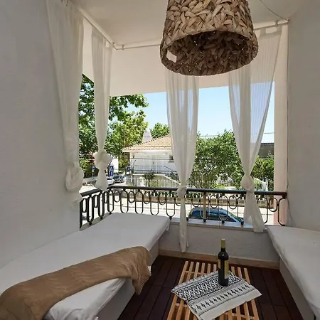 Oasis Apartment